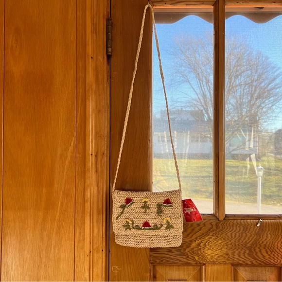 Watermelon Cappelli Straworld Shoulder Bag - Picture 2 of 10